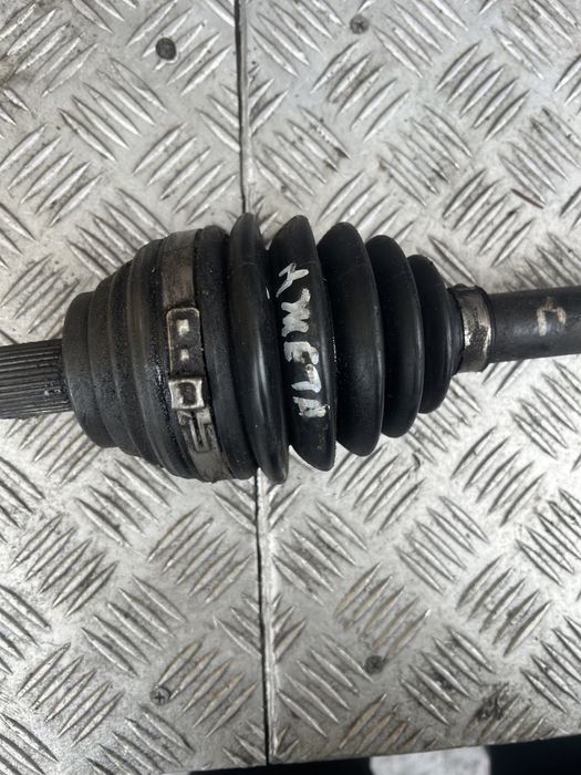 Полуось привод 1.8 Джета 6 volkswagen jetta 6