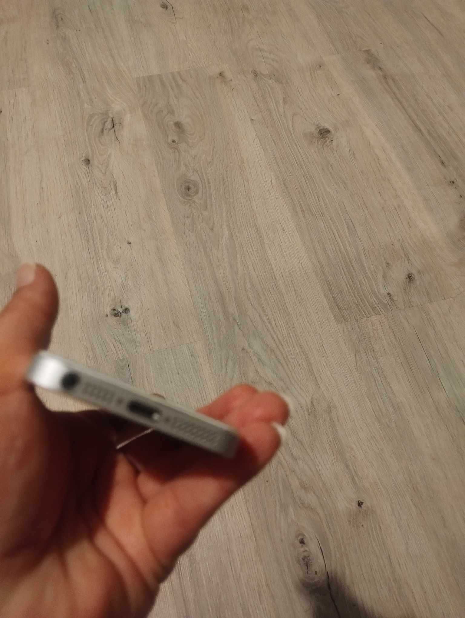 iphone 5s 16gb srebrny