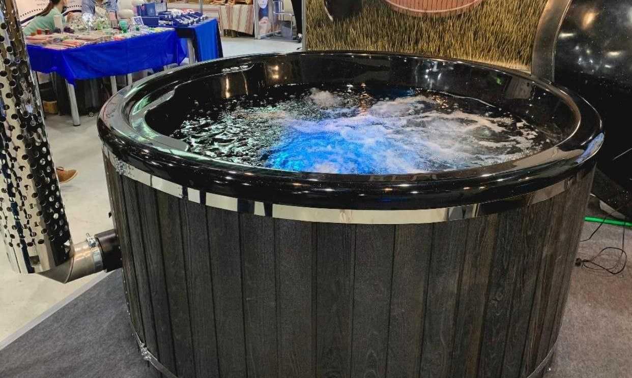 Виробництво джакузі чанів Мобільна купель Басейни Спа комплекс