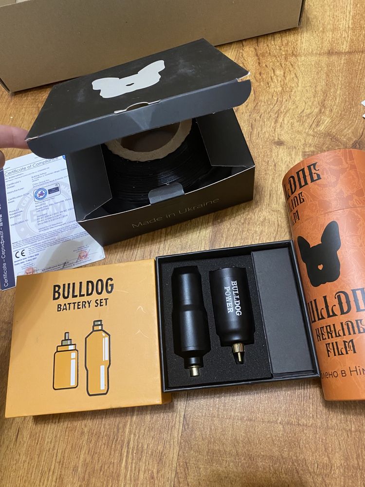 Bulldog battery set, иглы, краска, защита и пленка (и по мелочи)