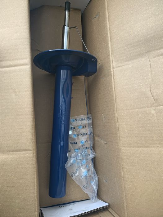 Амортизатор стійка бмв е38