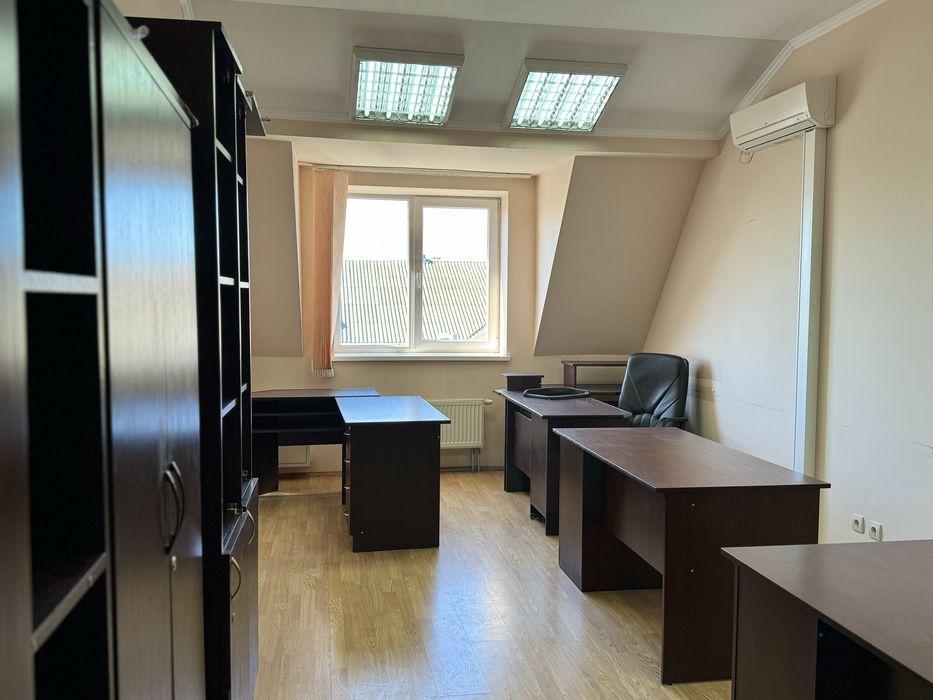 Оренда офісів від 20-35 (м2) в БЦ, біля Податкової