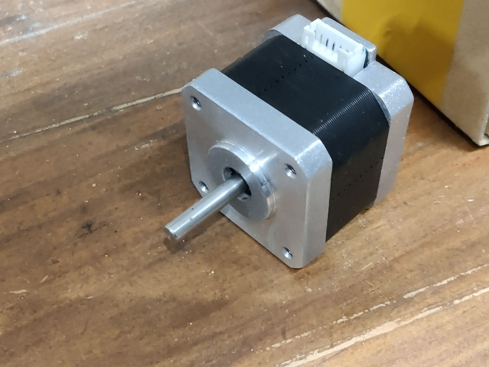 Stepper motor NEMA 17 17hs4401