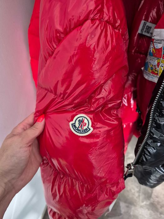 Piękna puchowa kurtka damska Moncler rozm. M z naturalnym jenotem