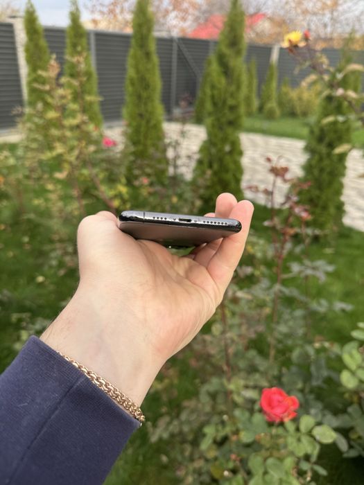Iphone 11 pro max чудовий стан, все працює