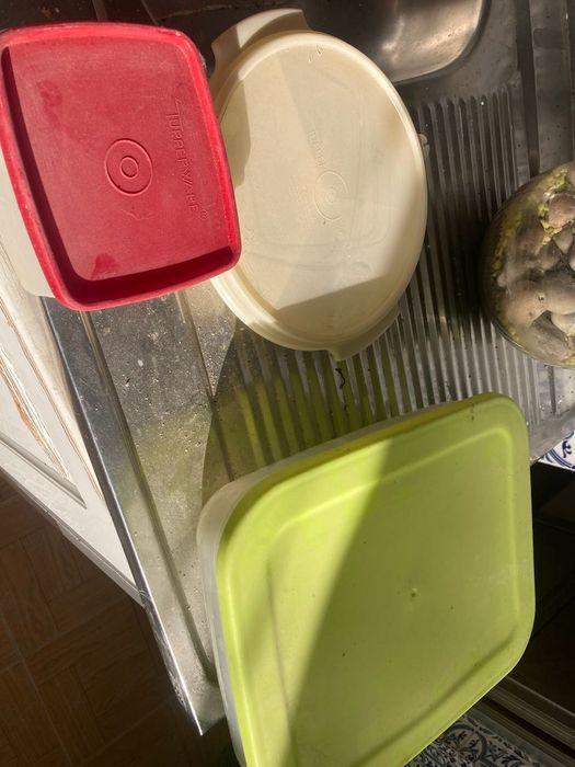 Tupperware e recipientes pratos de Plastico tabuleiro frigideira sertã