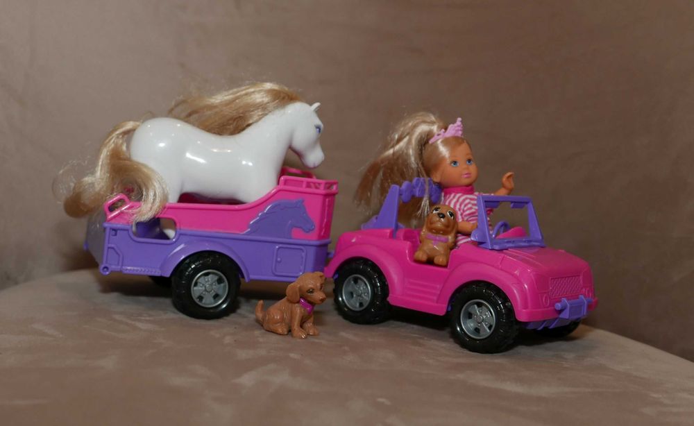 Lalka Barbie, auto, zestaw plus niespodzianka