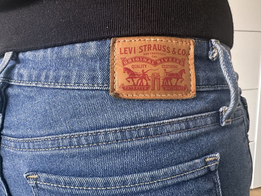 Jeansy Levi’s stan b.dobry r. 26 Middy Straight
