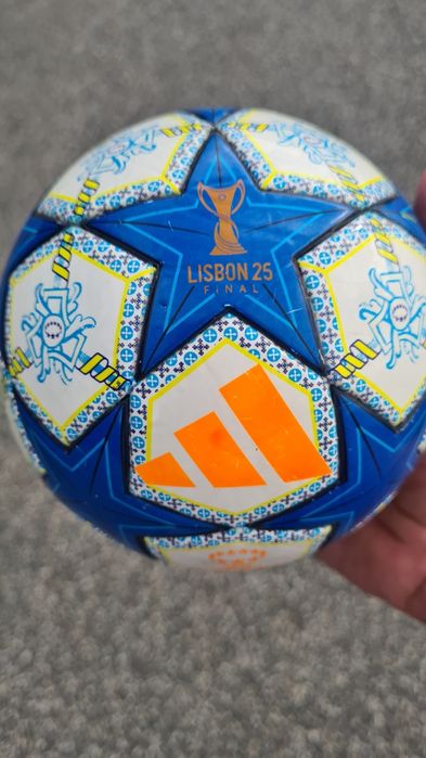 Bola chmpions league woman lisbon 20225 Final