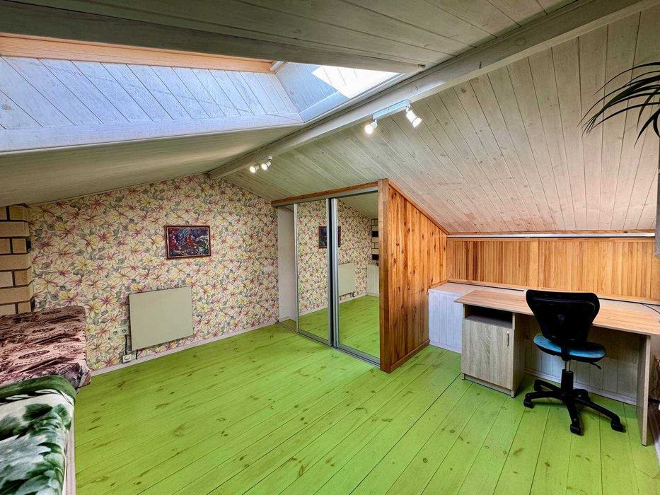 Оренда таунхаусу, Гатне