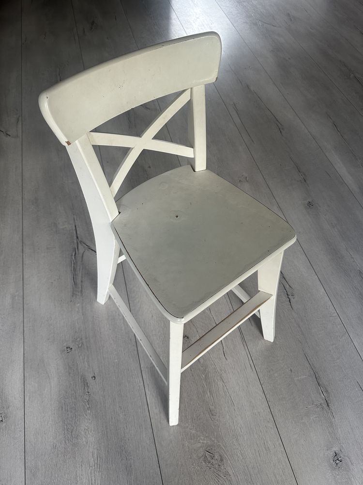 Drewniane krzesełko dla dziecka - ikea