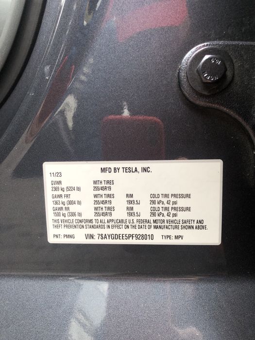 Tesla model Y, 2024, Dual motor, 514 к.c., AWD, maximum  rang