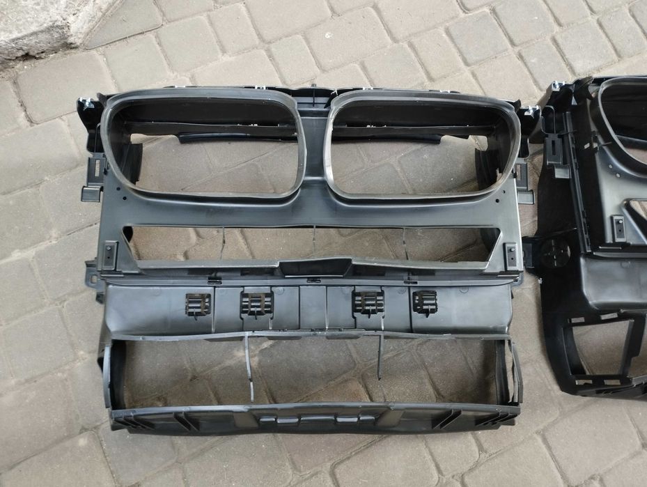 BMW X3 F25 X4 F26 воздуховод центральний телевізор жалюзі 51747210476