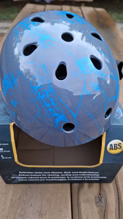 Kask na rolki, deskę