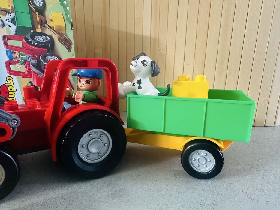 Lego duplo 5647 - duży  traktor z przyczepą + akcesoria