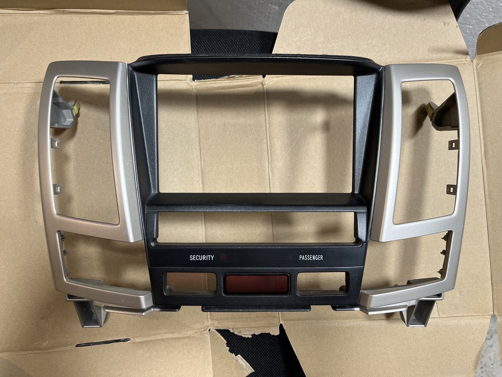 Рамка монитора навигации Lexus RX350 RX400h