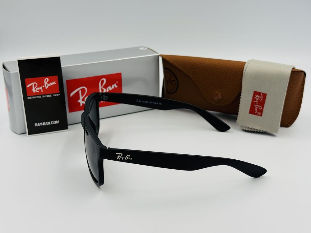Солнцезащитные очки Ray Ban Justin 4165 Matte Black 54мм стекло
