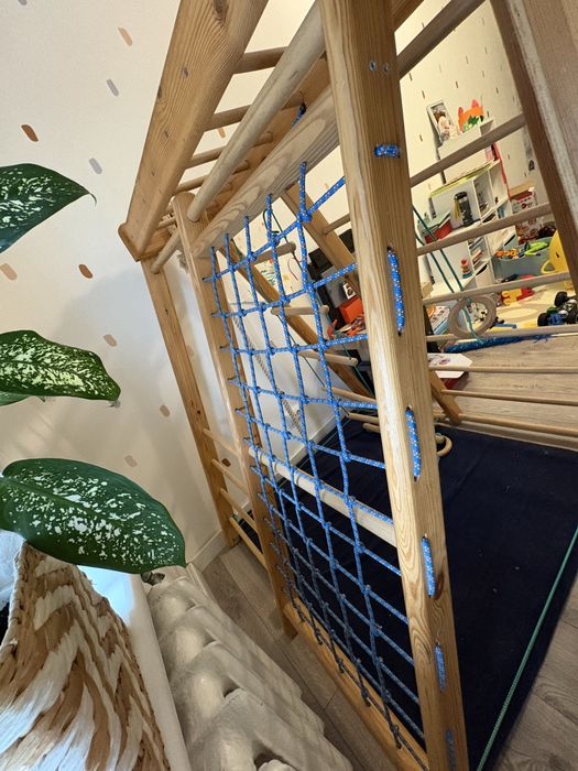 Дитячий спортивний комплекс