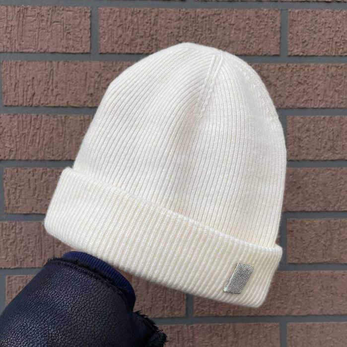 Жіночі брендові шапки