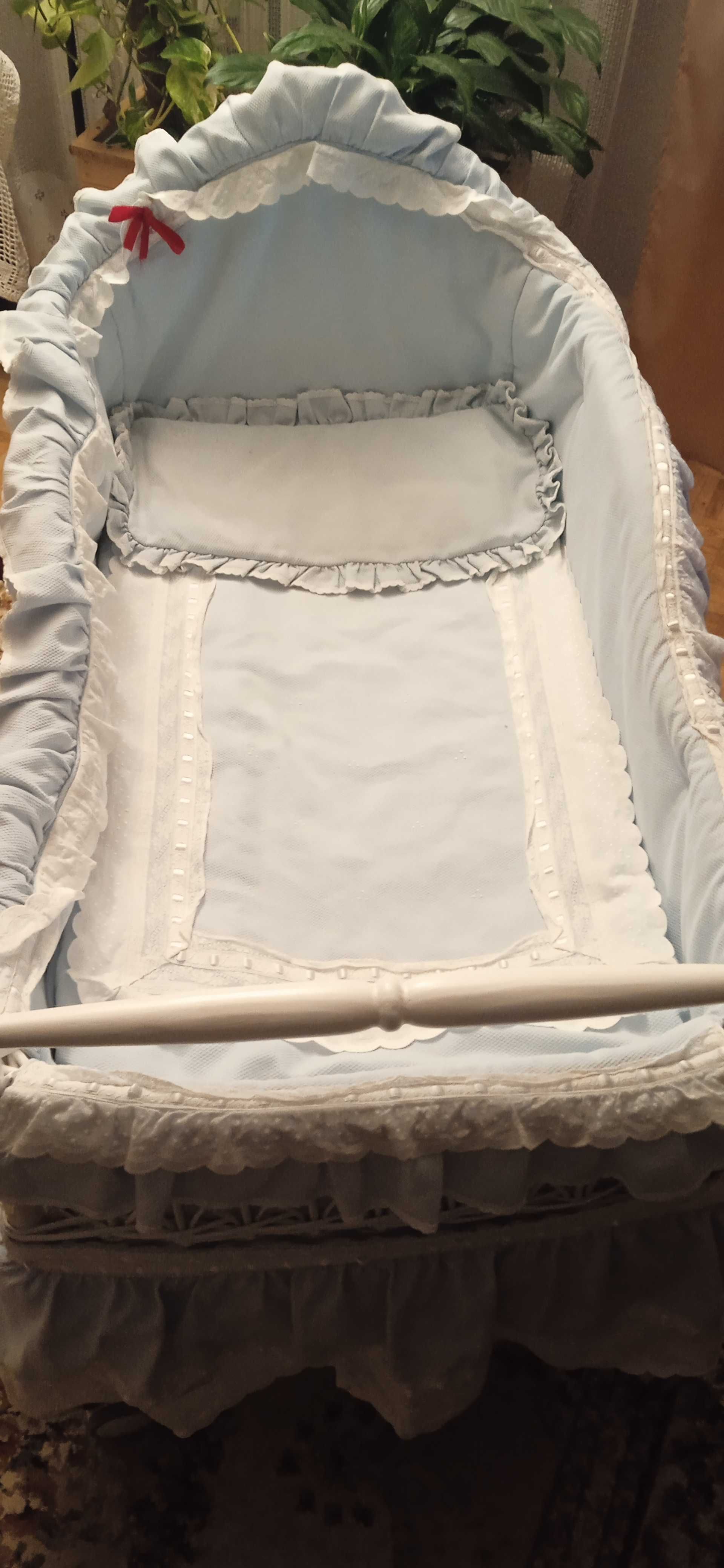 Włoskie łóżeczko dla malego ksiażątka!