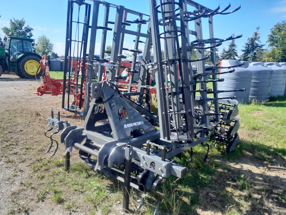 Agregat uprawowy przedsiewny AGRO -FACTORY CARO PLUS 4,6 m