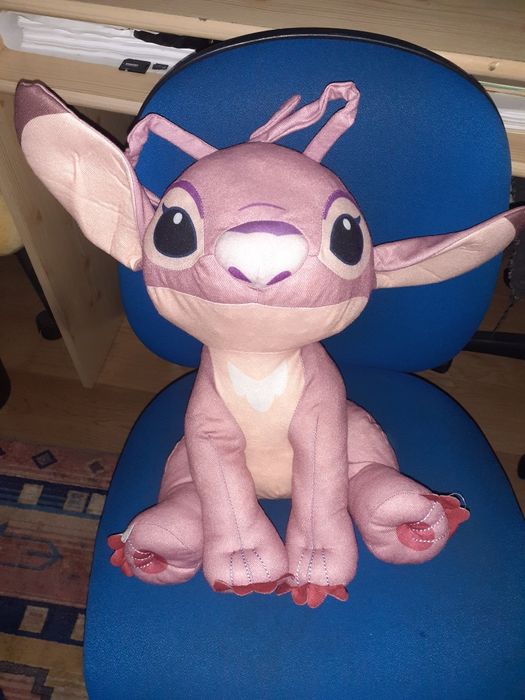 Boneco stich  em bom estado