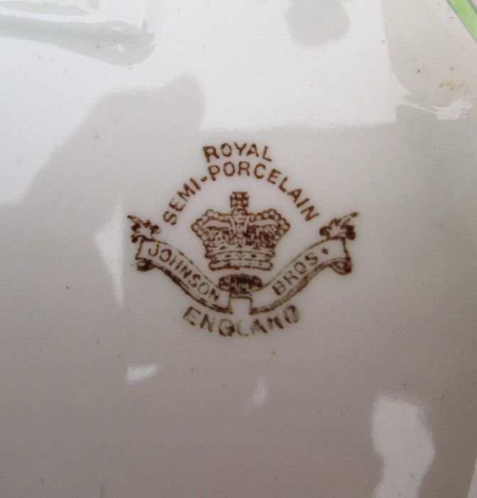 Antigo BACIO em Louça Inglesa fabricado por JOHNSON BROTHERS, England