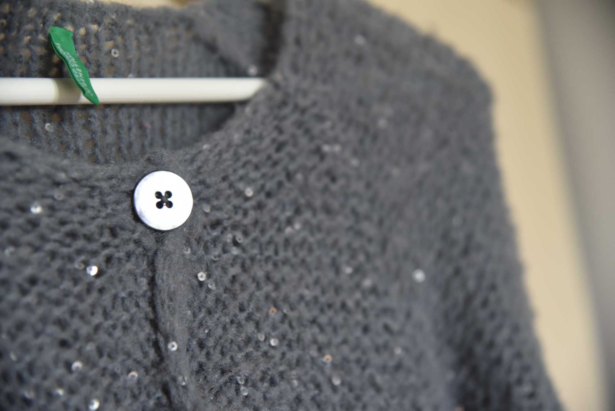Sweter na guziki Benetton 160cm