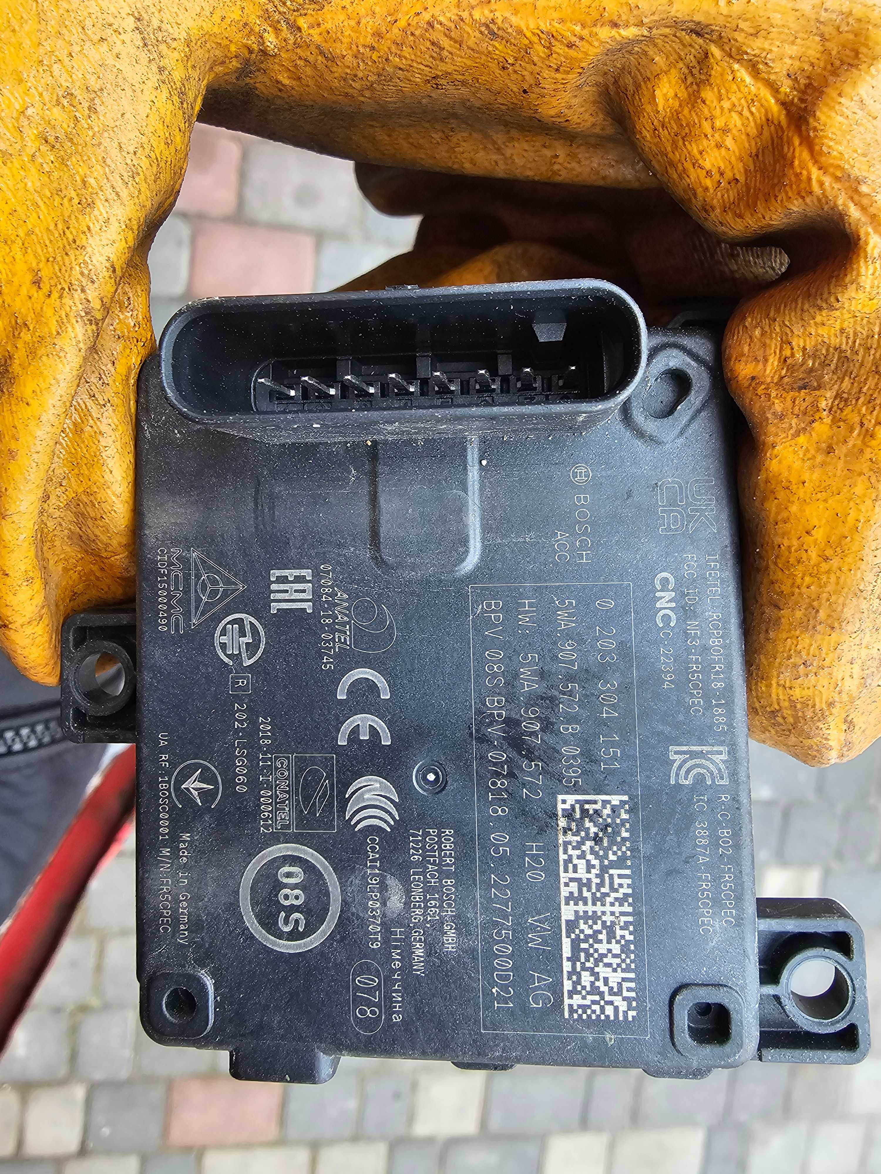 skoda octavia 4 IV halogen kratki zderzaka radar części