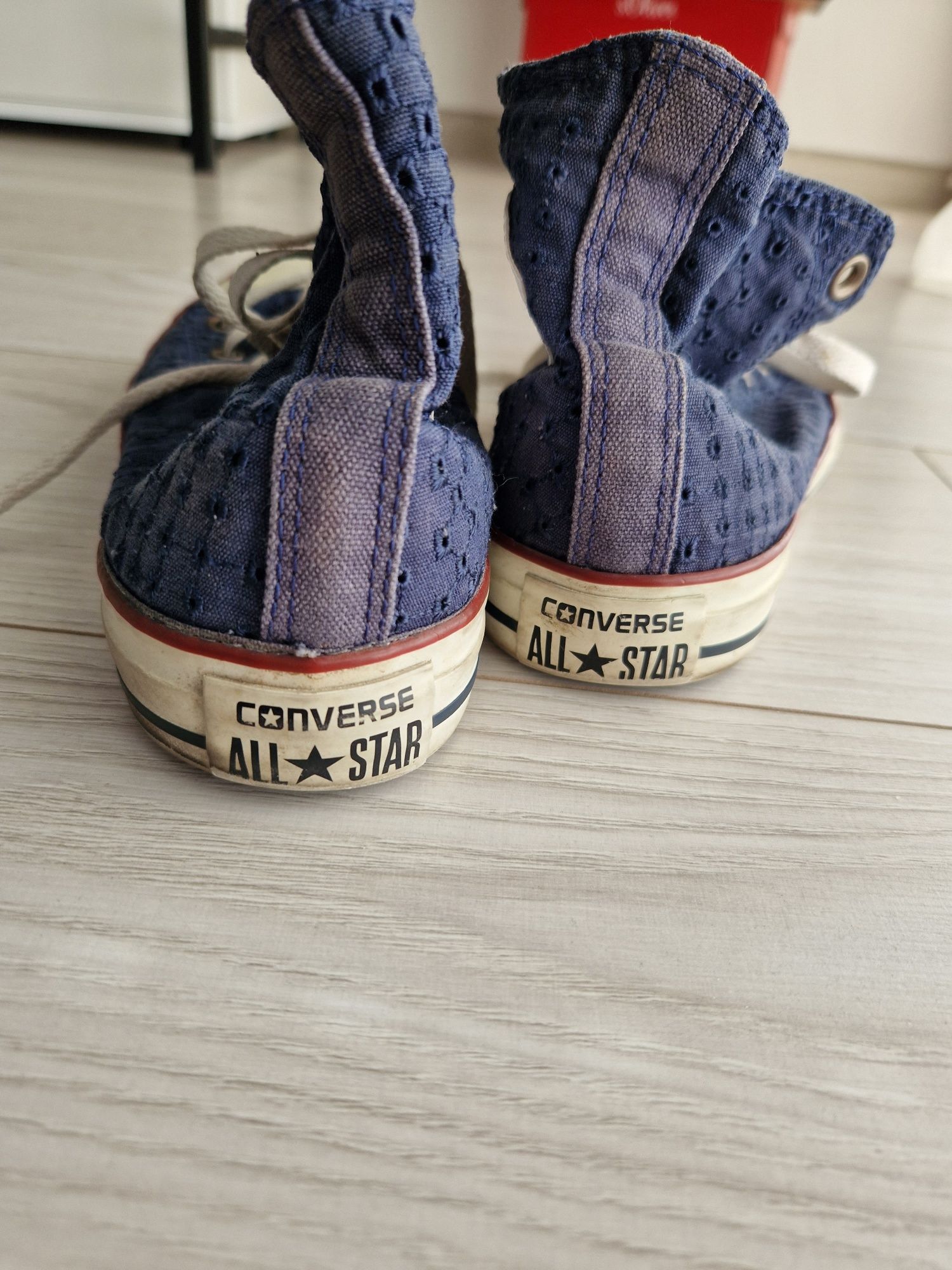 Granatowe trampki converse długie 39