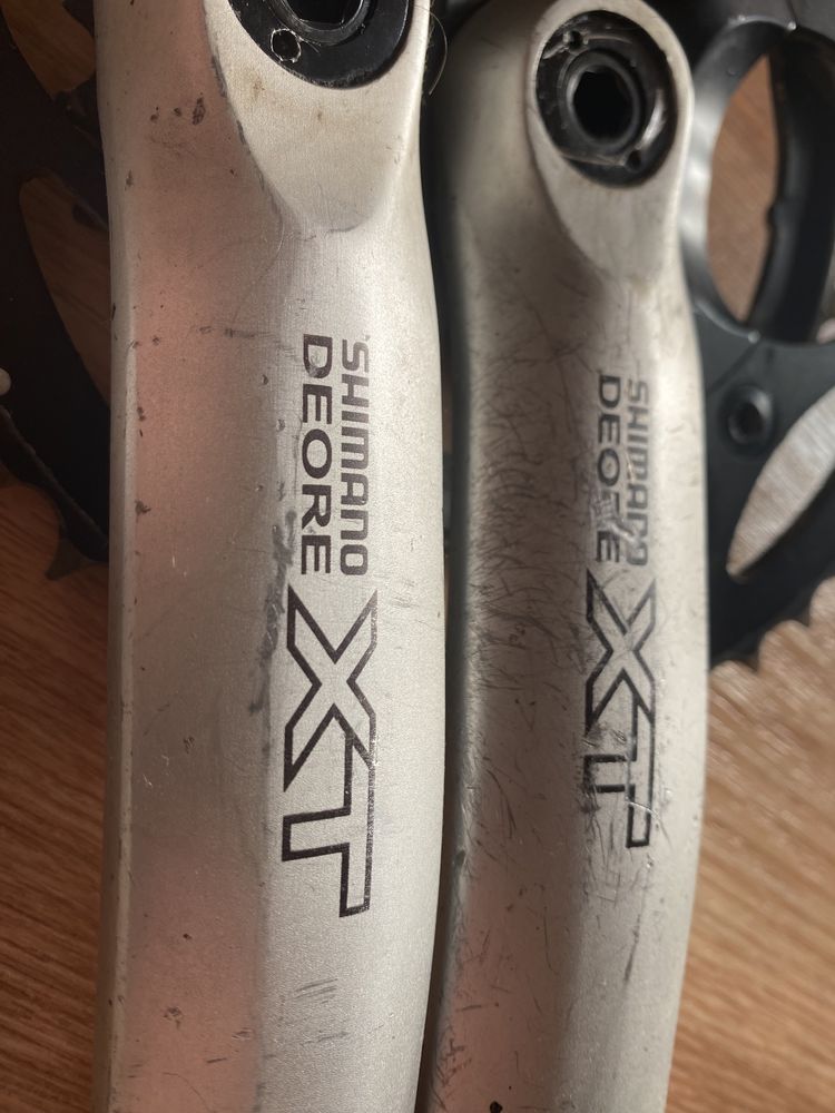 Шатуны с кареткой Shimano Deore XT