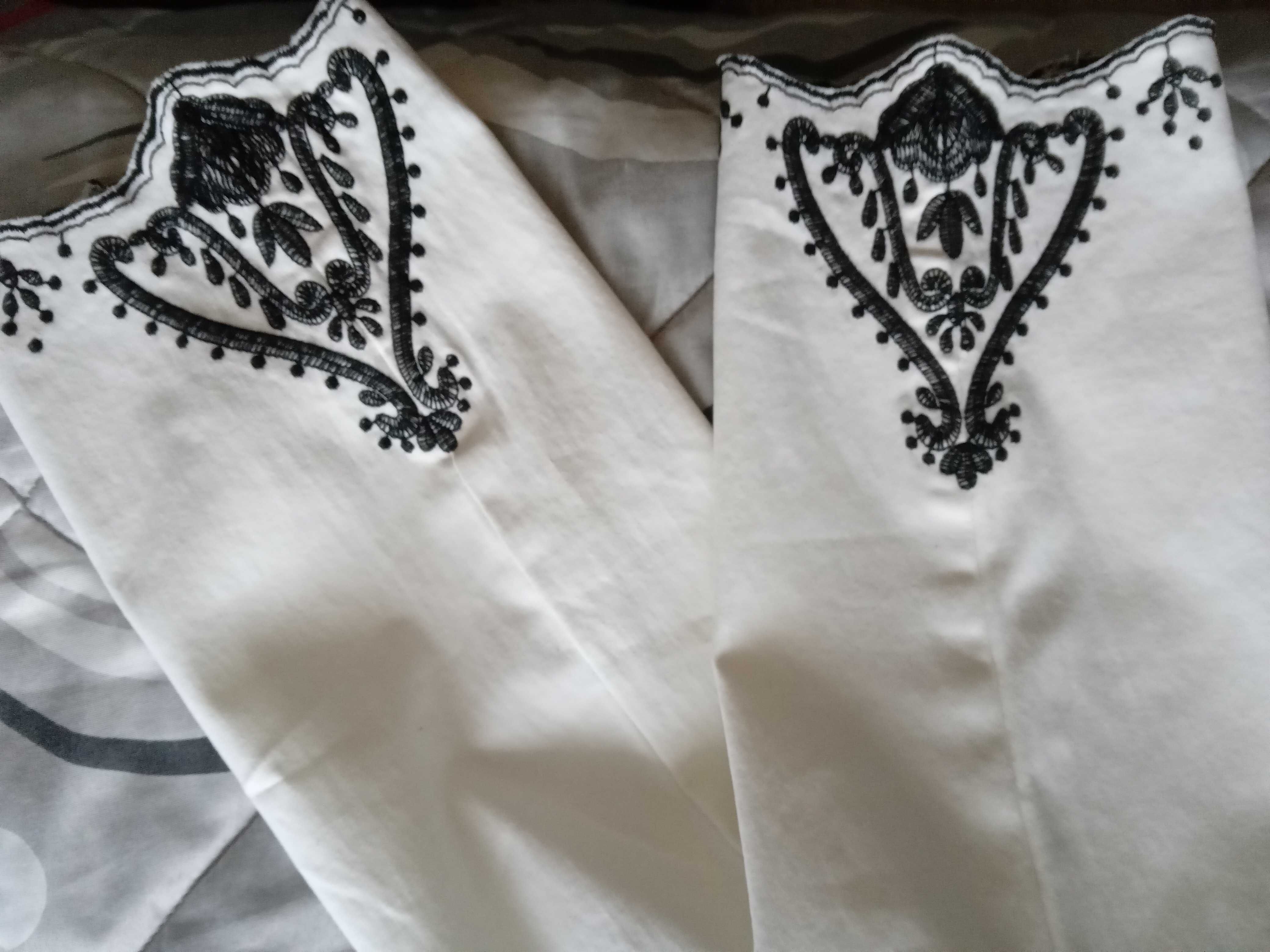 Jeansowe spodnie białe z haftem