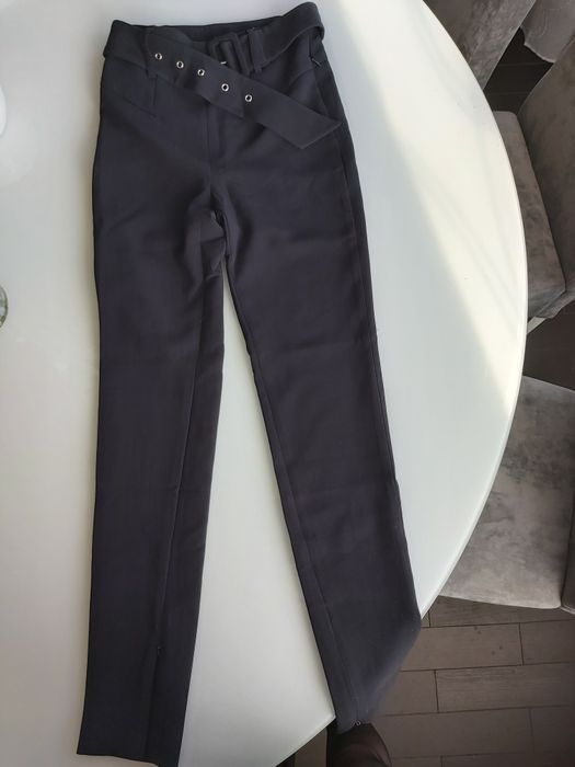 Spodnie eleganckie z paskiem materiałowe guess r 34  26 czarne