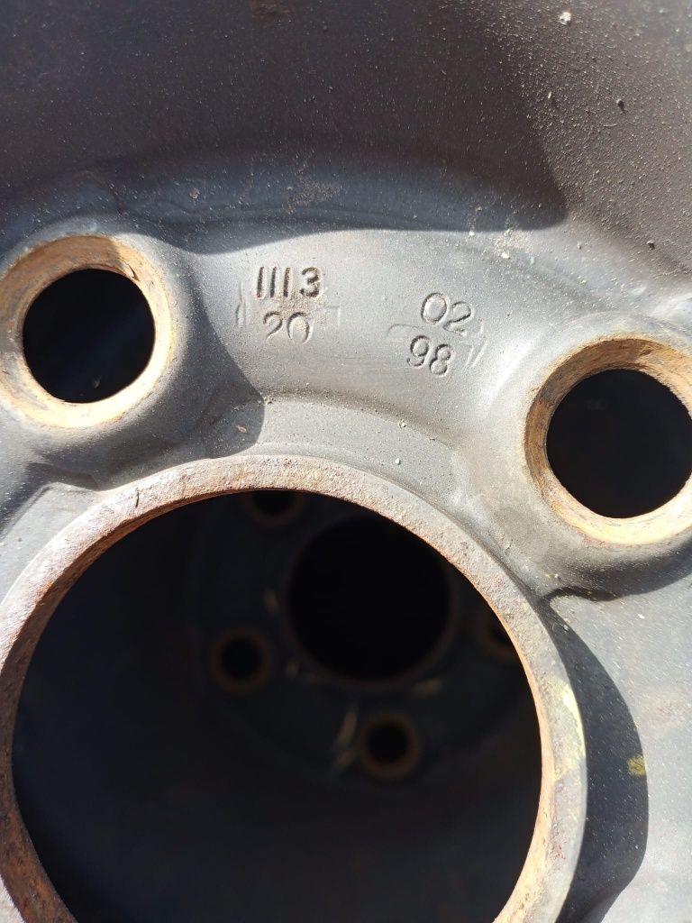 Opony zimowe 185/65R/15 wraz z felgami sprzedam