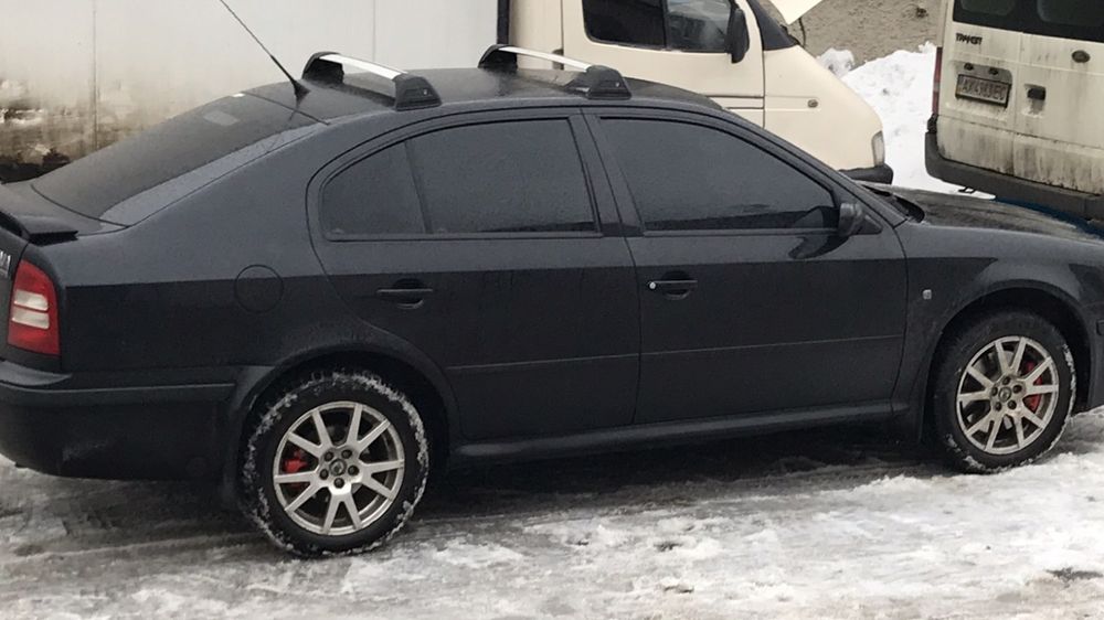 Багажник на Шкоду Тур