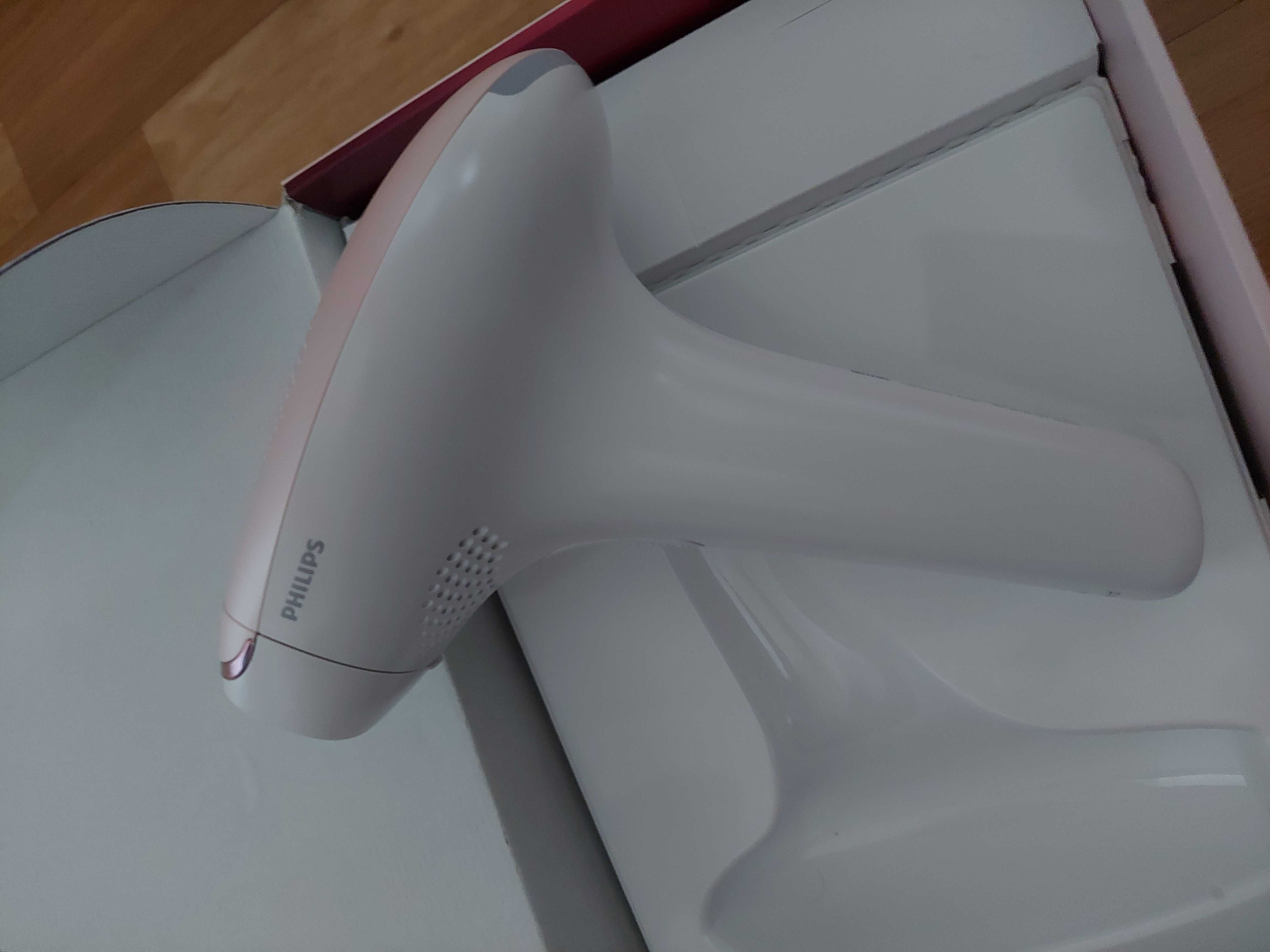 Фотоэпилятор Philips Lumea