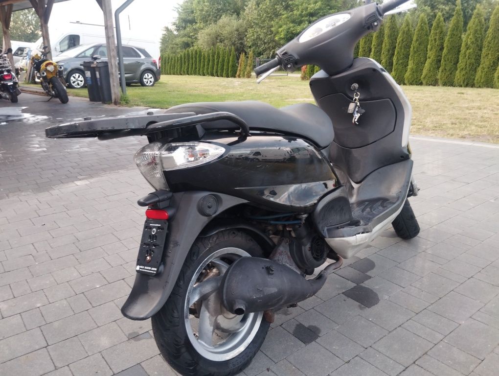 Piaggio FLY 125cm .