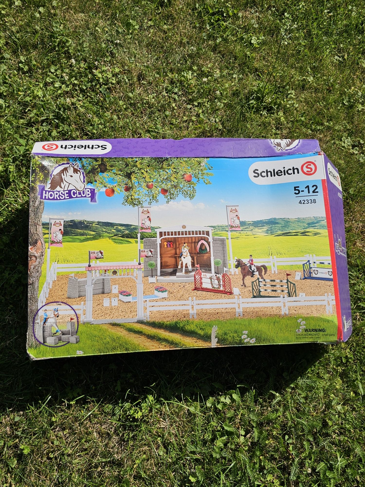 Stajnia dla koni, konie Schleich, Collecta, auto z przyczepą, zagroda