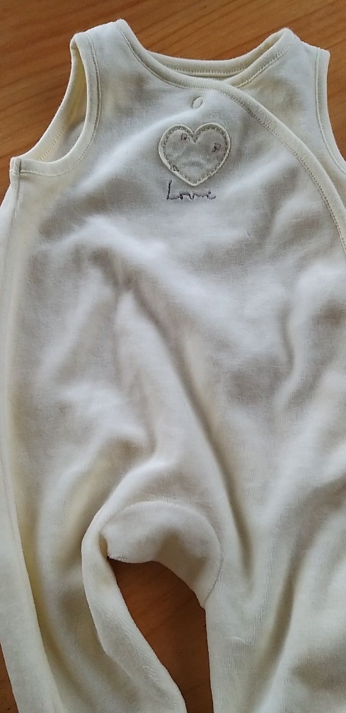 Zestaw ubranek dla noworodka Mothercare. Stan idealny.
