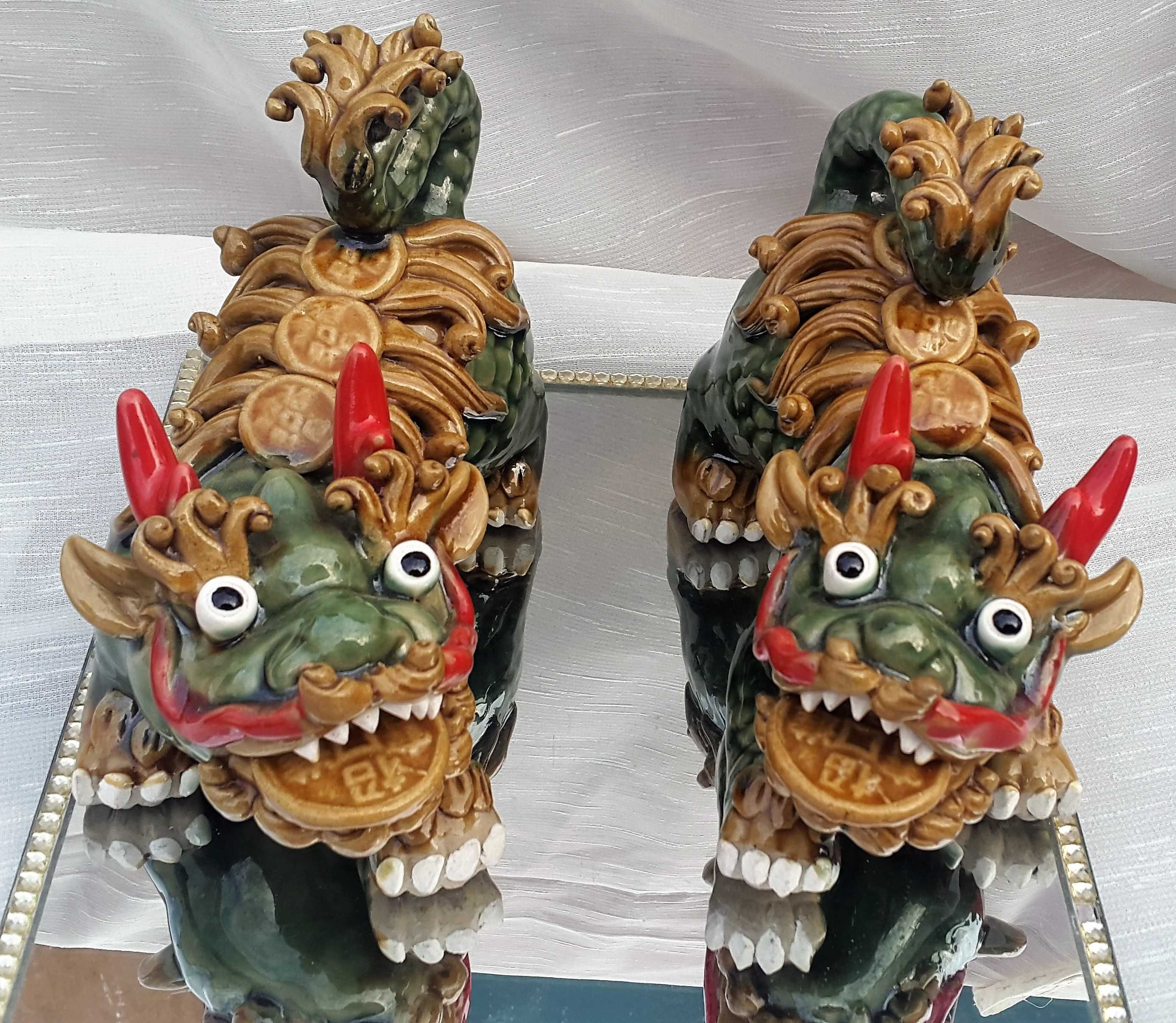 Dragões Macau em terracota vidrada 17cm comprimento