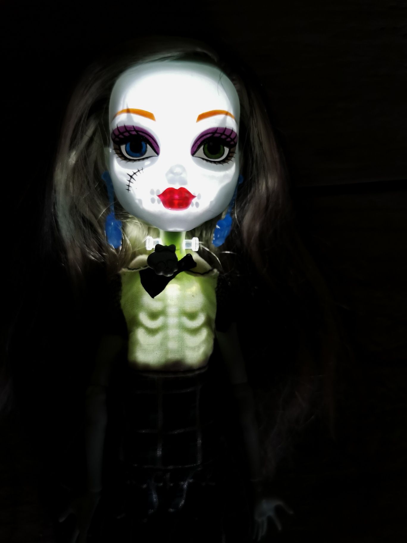 Monster High lalka Frankie Stein świecąca Mattel
