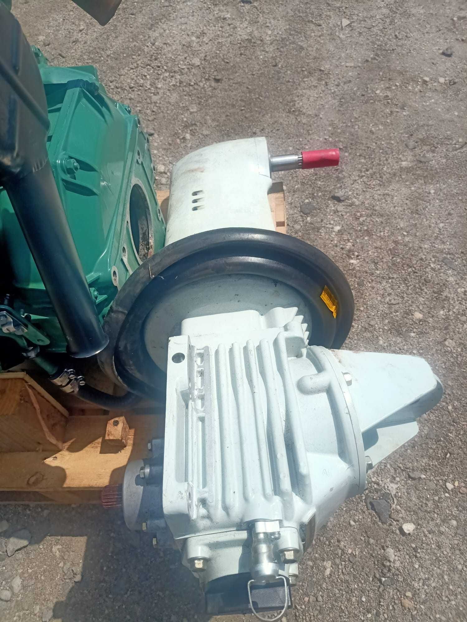 Silnik stacjonarny VOLVO PENTA 2000 model 2001