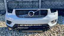 Zderzak przedni spryskiwacze + 4xPDC 614 VOLVO XC40 17- oryginal
