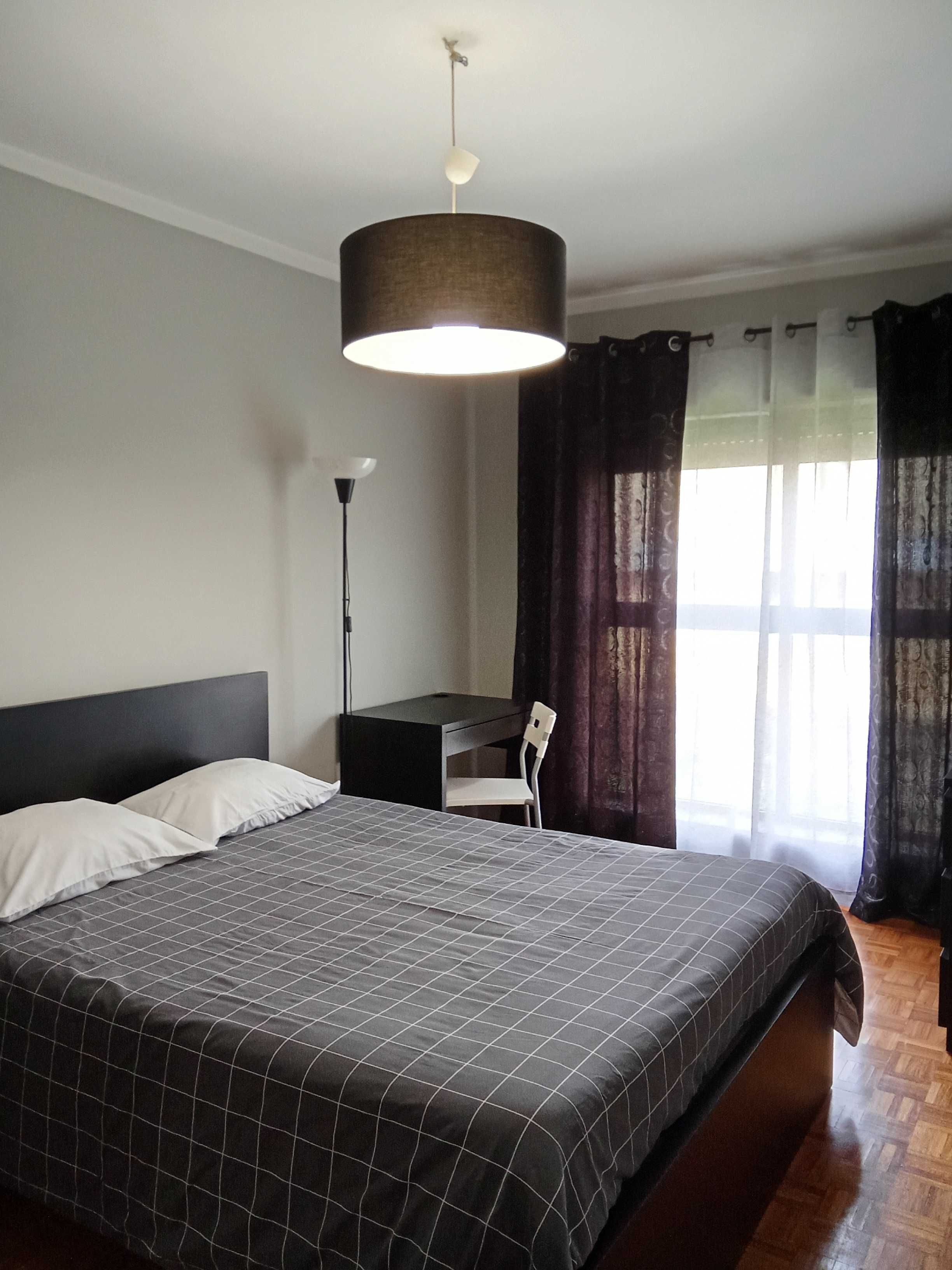 Alugo quarto Giesta