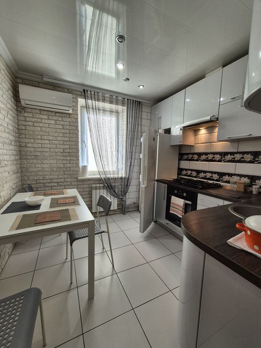 Здам 2-к квартиру, на 11  МКР.