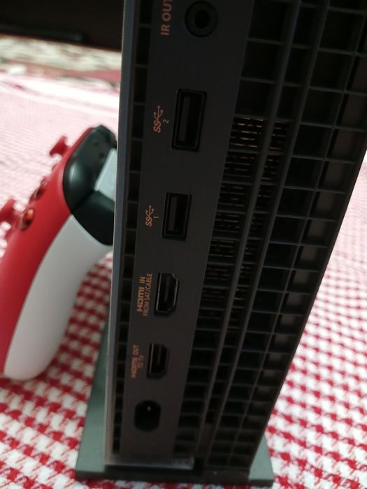 Приставка Xbox one X 4k.
