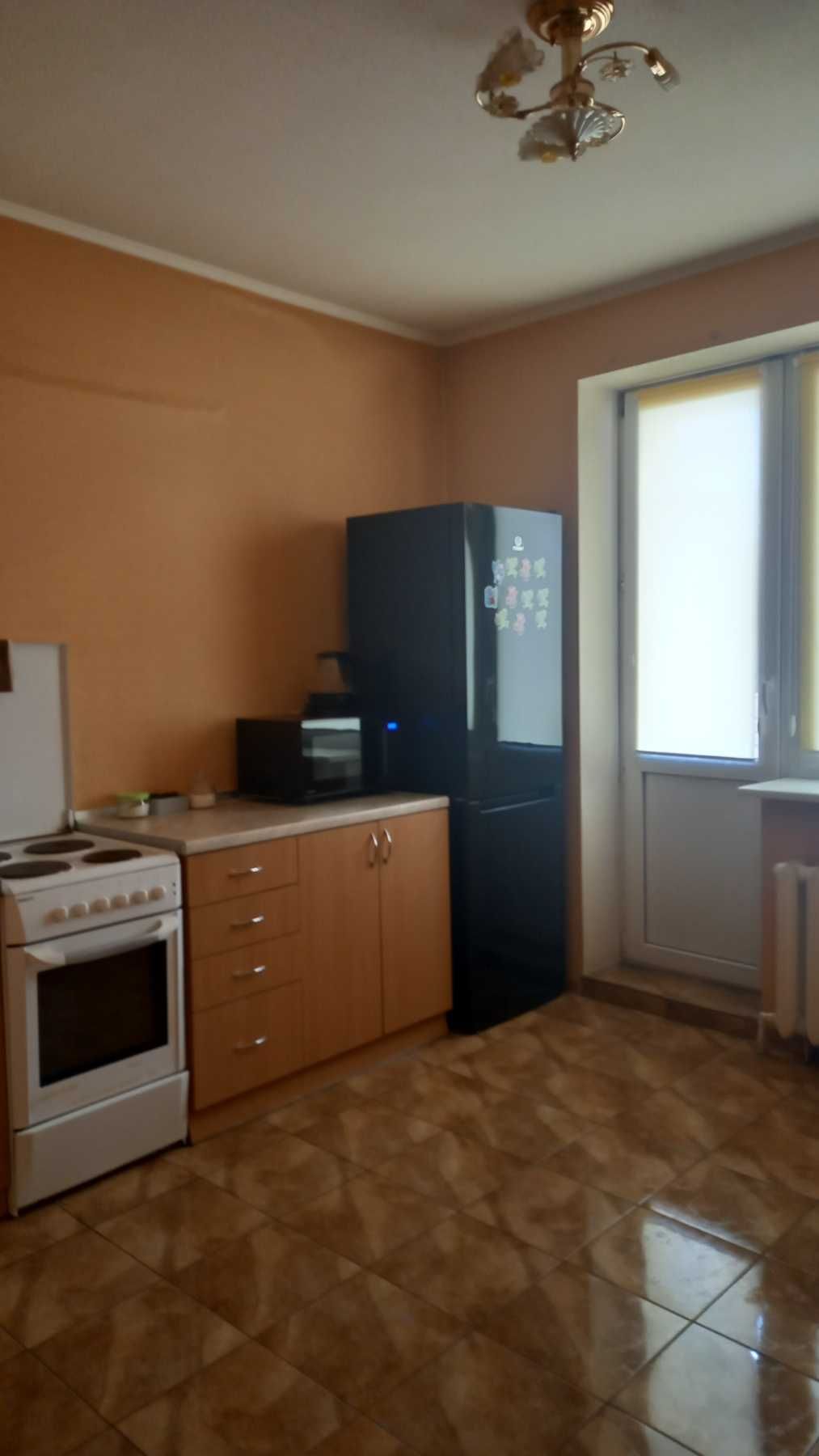 Подобово однокімнатна квартира біля метро, ​​просп.  Петра Григоренка, 28