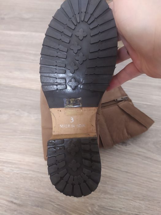 Жіночі чоботи,36р.