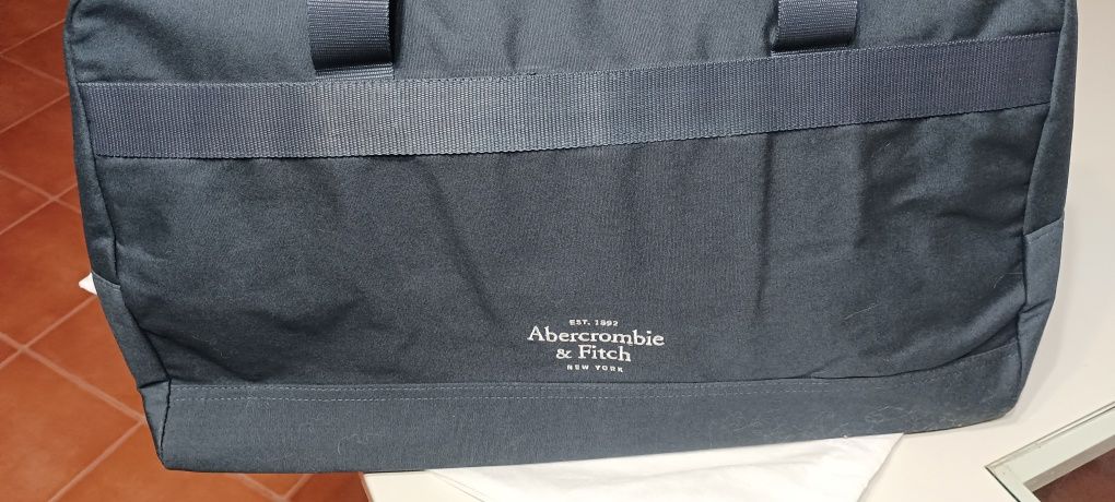 Vendo saco de desporto novo