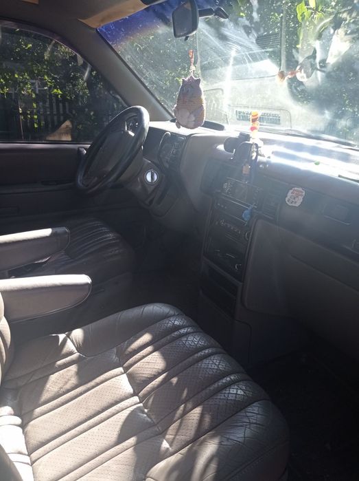 Продам авто Крайслер вояджер